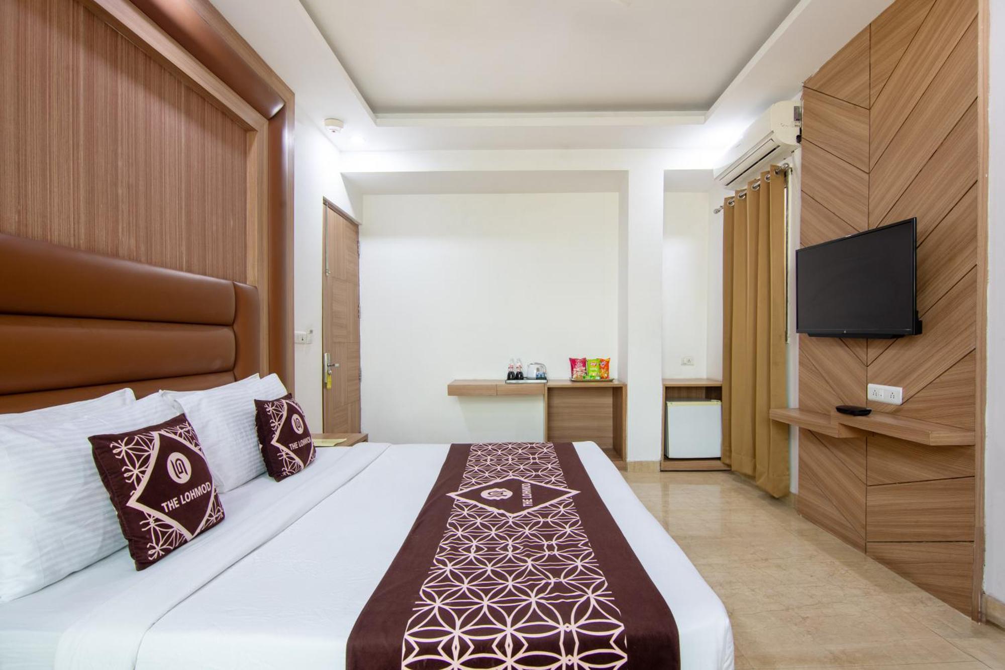 Hotel Lohmod At National Highway 8 - Free Airport Transffer Νέο Δελχί Εξωτερικό φωτογραφία