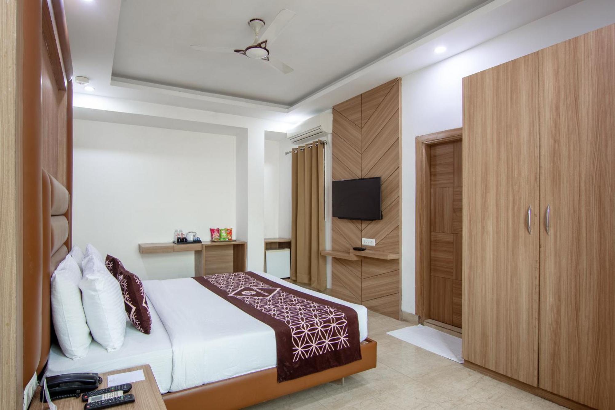 Hotel Lohmod At National Highway 8 - Free Airport Transffer Νέο Δελχί Εξωτερικό φωτογραφία
