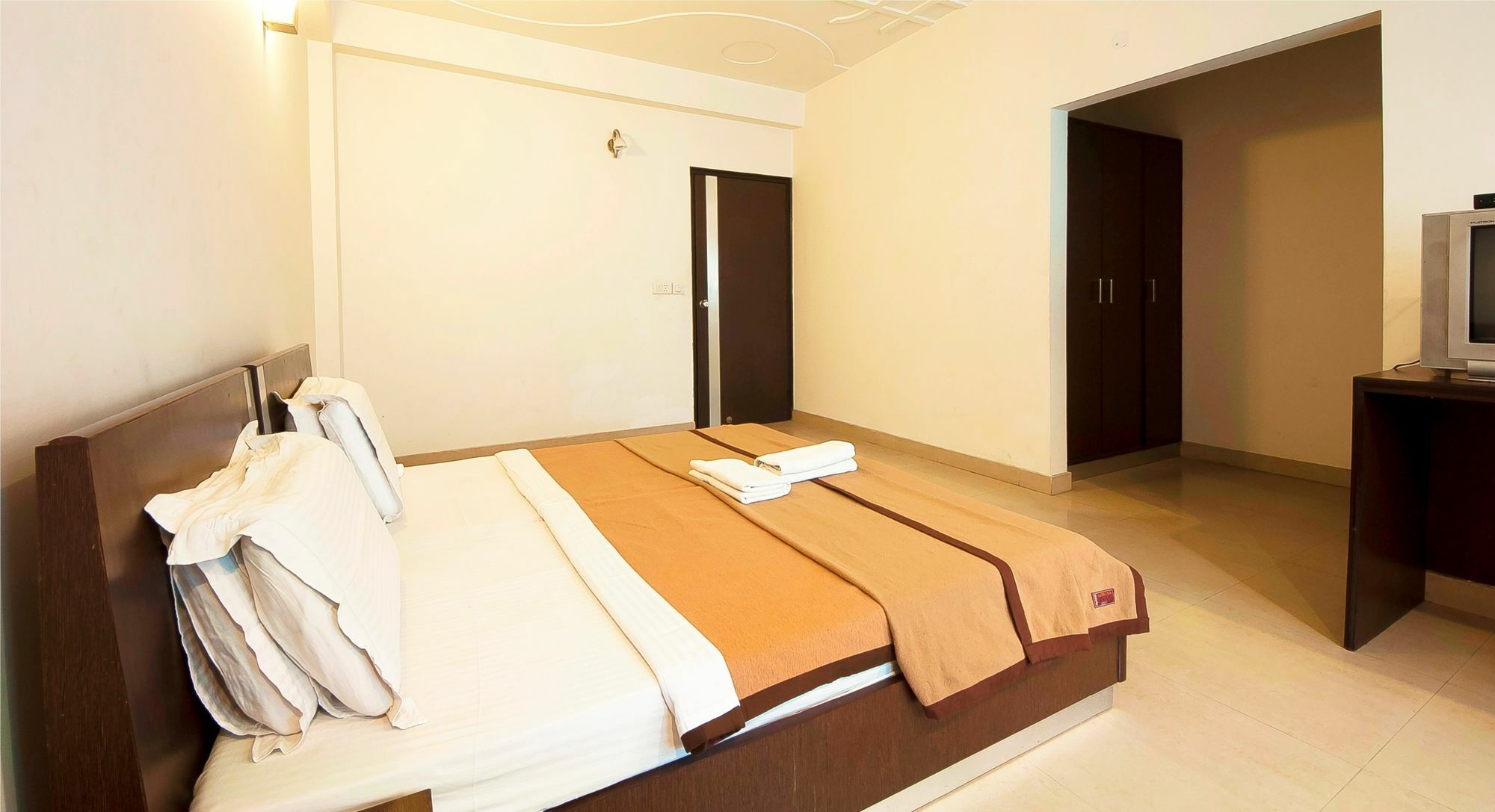 Hotel Lohmod At National Highway 8 - Free Airport Transffer Νέο Δελχί Εξωτερικό φωτογραφία